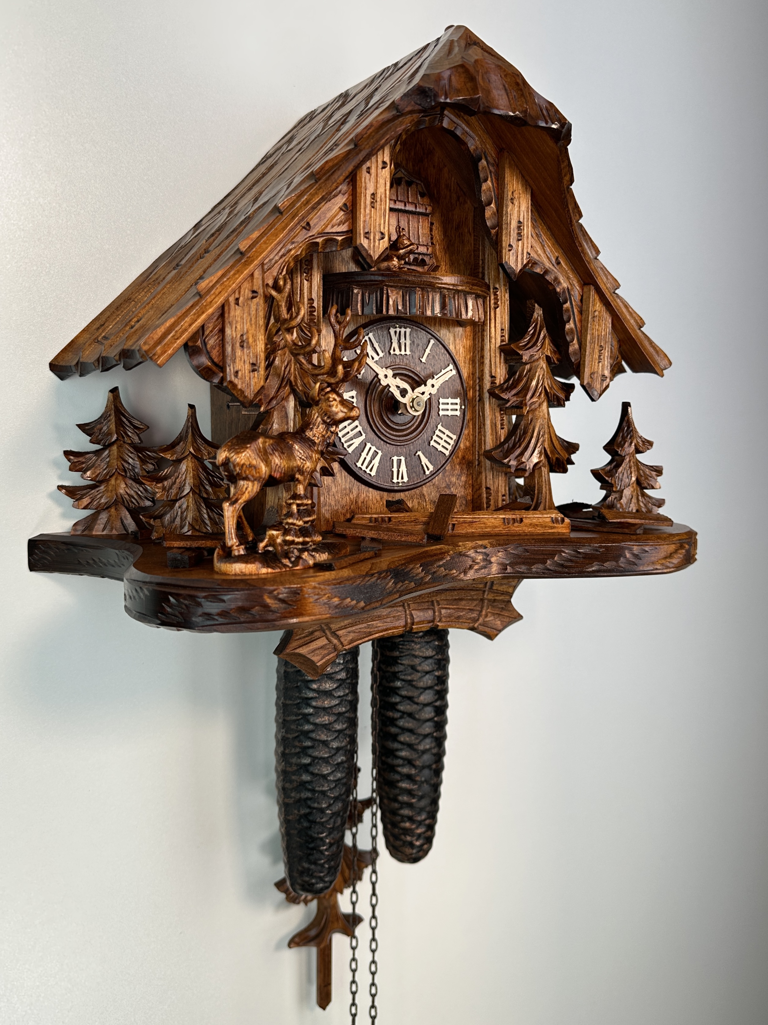 8 Days Cuckoo Clock Black Forest House with deer and squirrel