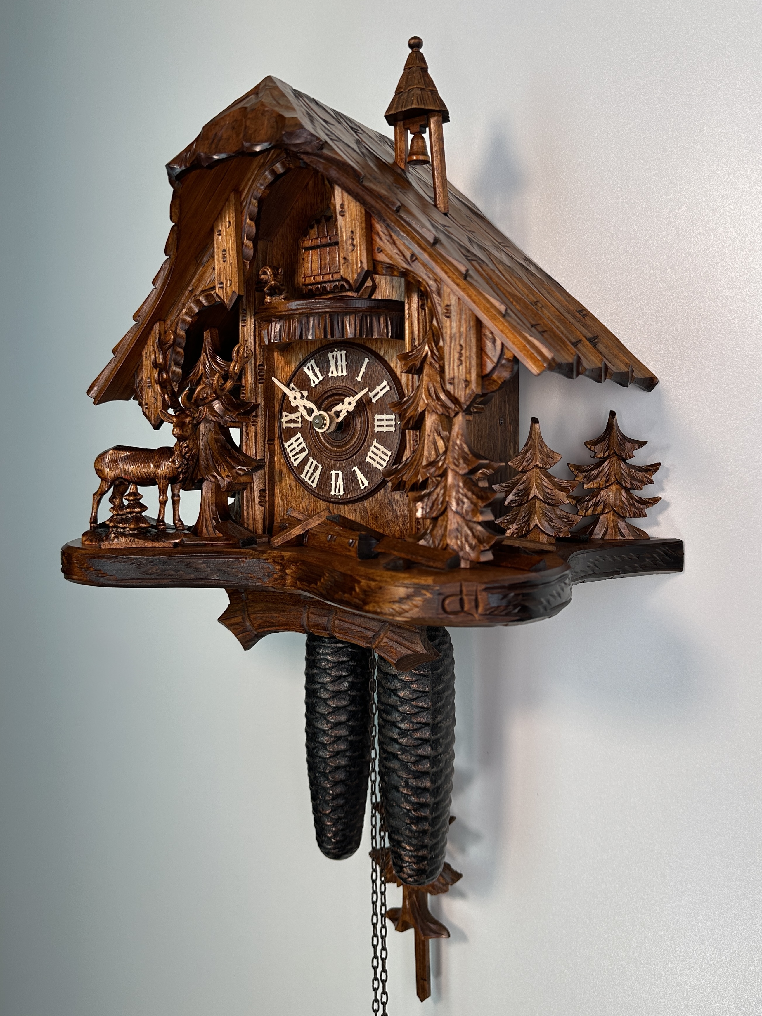 8 Days Cuckoo Clock Black Forest House with deer and squirrel
