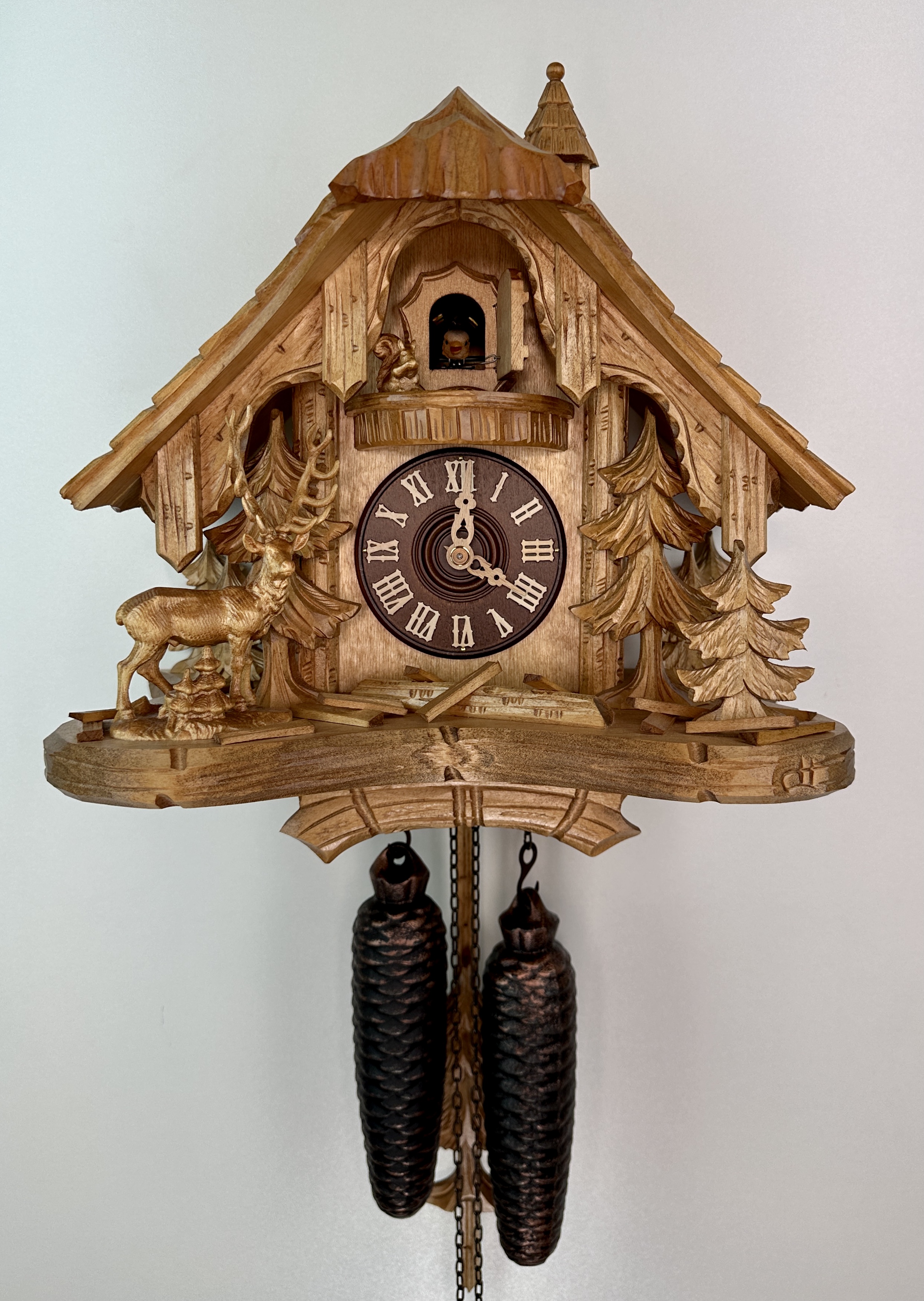 8 Days Cuckoo Clock Black Forest House with deer and squirrel