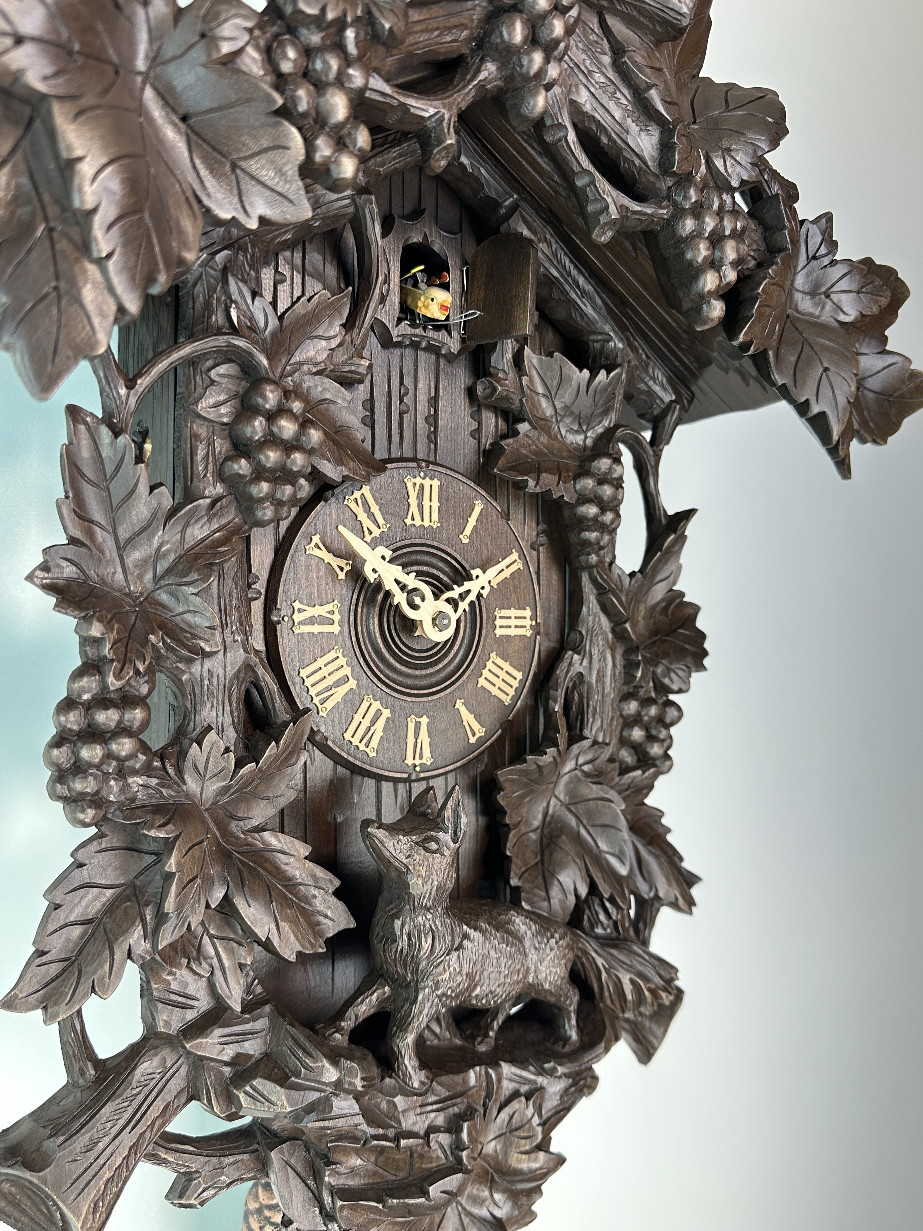 8 Days Cuckoo Clock with fox and grapes