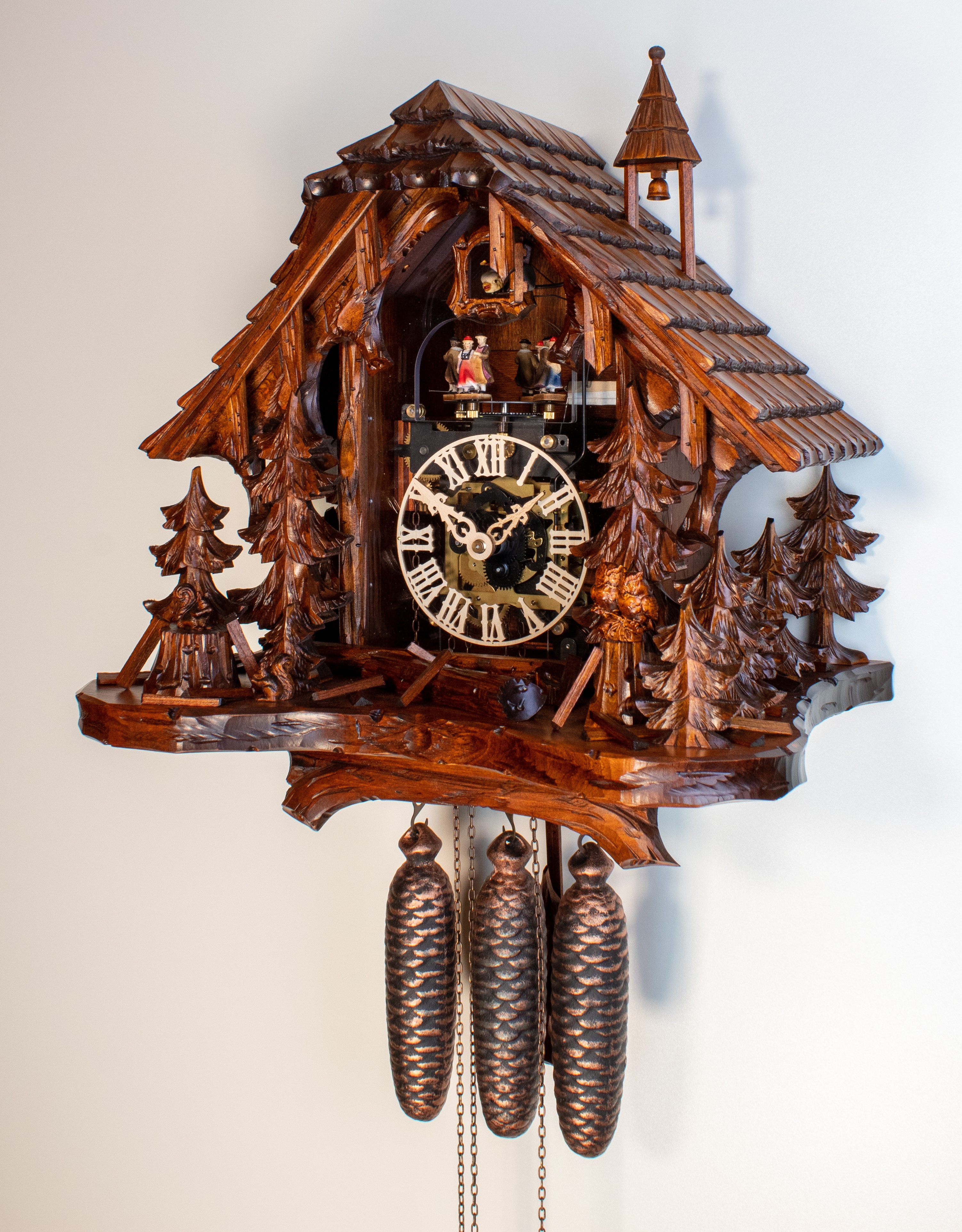 8 Days Cuckoo Clock Black Forest House with owl and squirrel with glass front