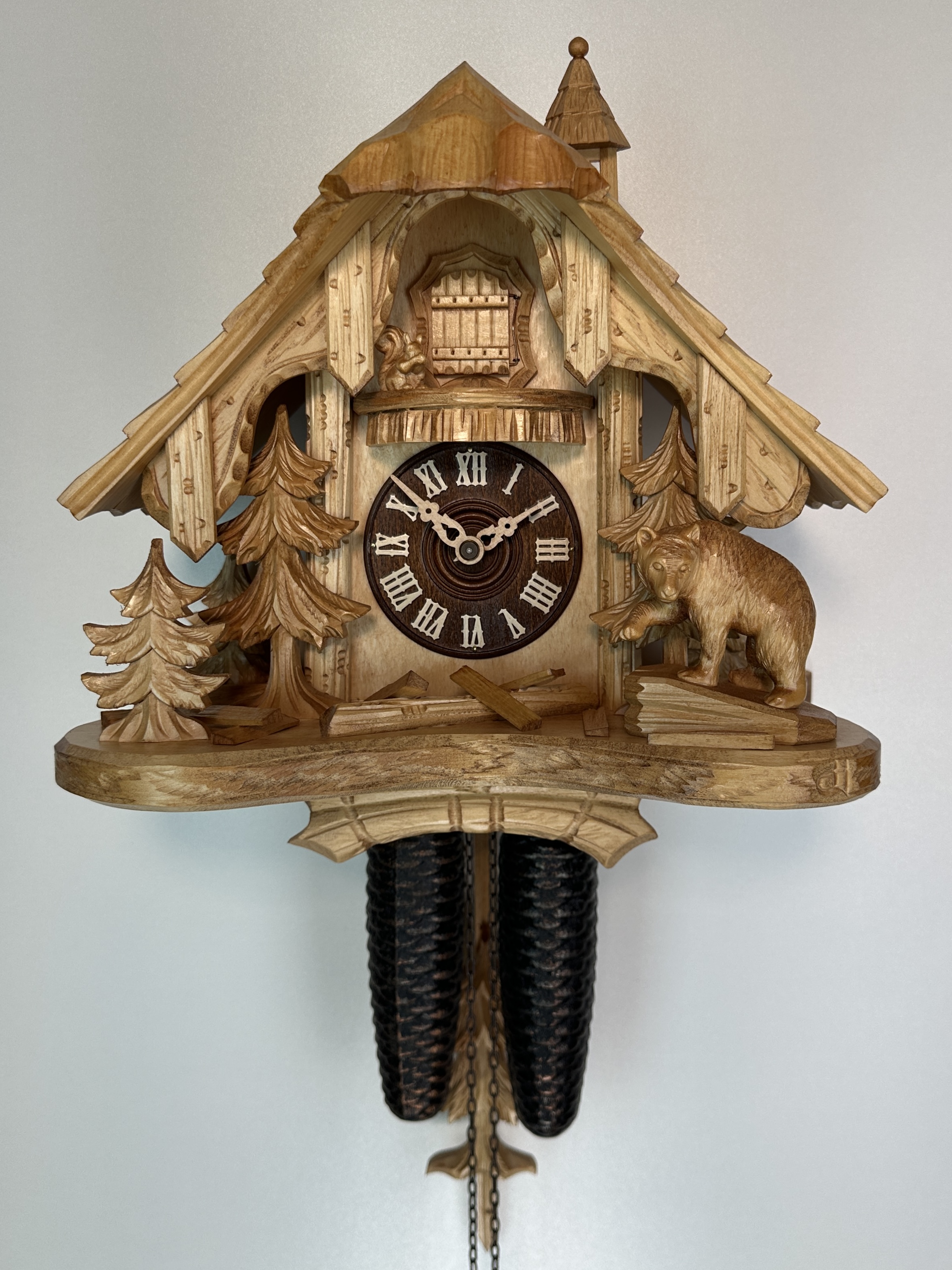 8 Days Cuckoo Clock Black Forest House with bear and squirrel