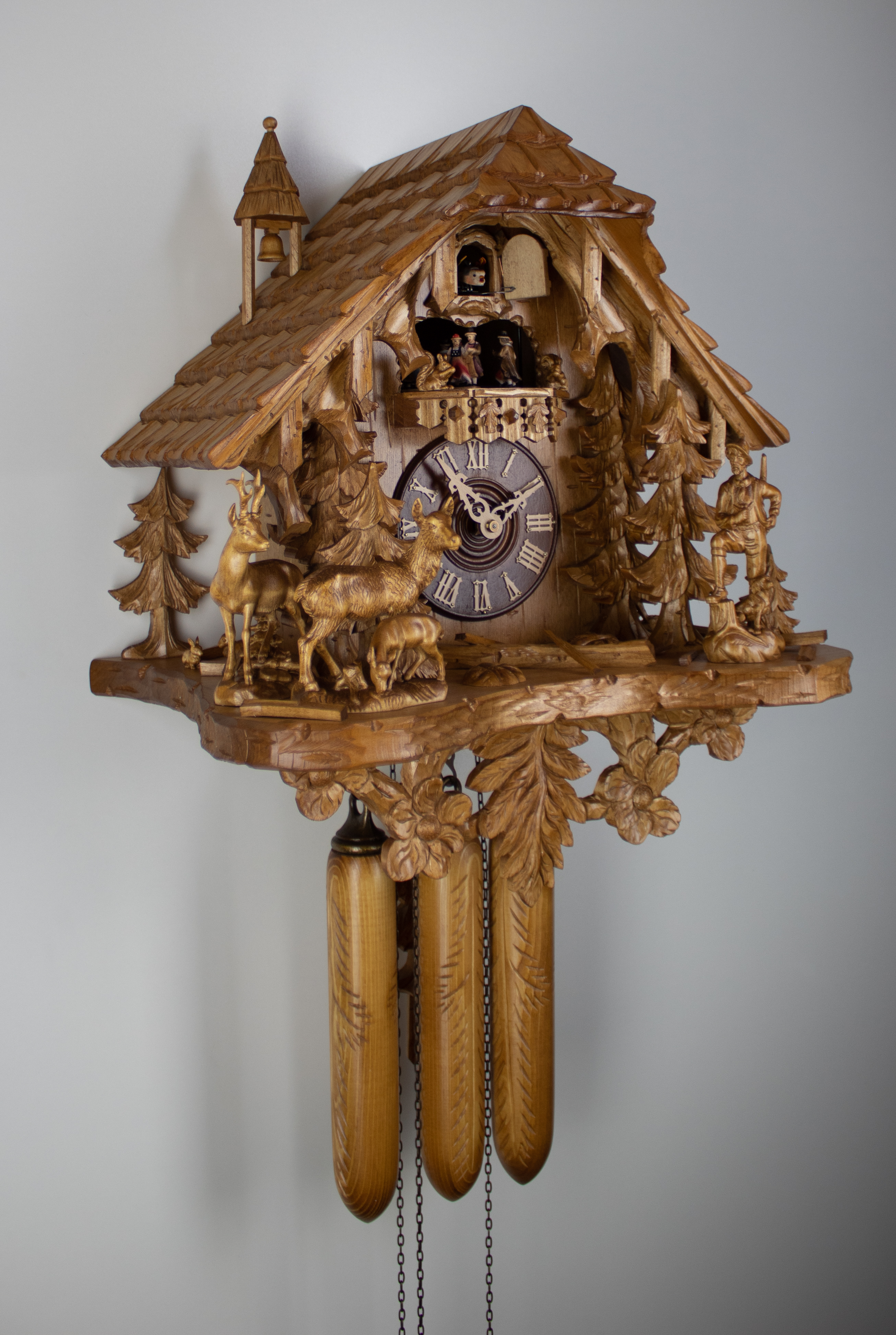 8 Days Music Dancer  Cuckoo Clock Black Forest House with hunter and dog, roe deer family