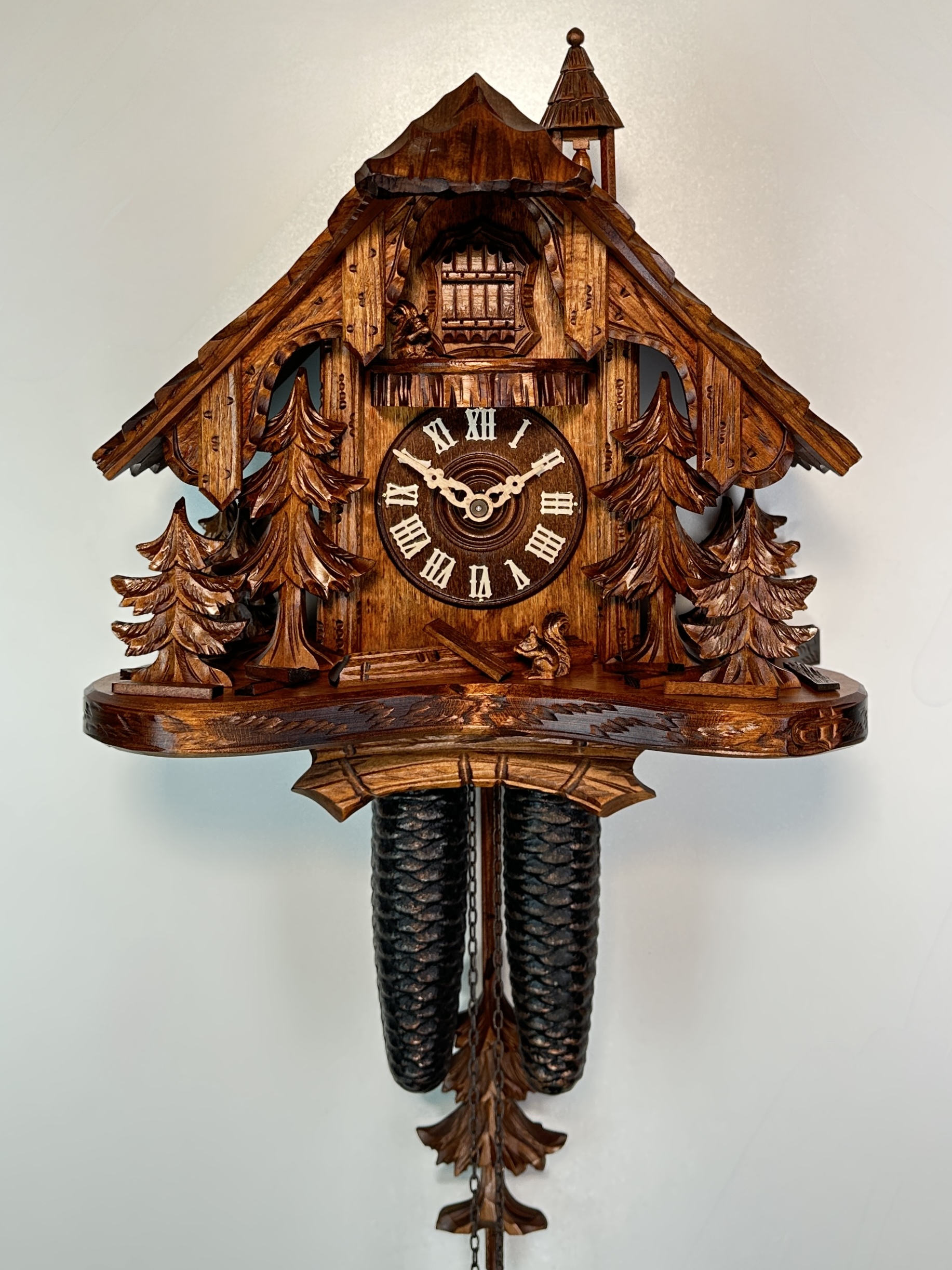 8 Days Cuckoo Clock Black Forest House with woodland and squirrel